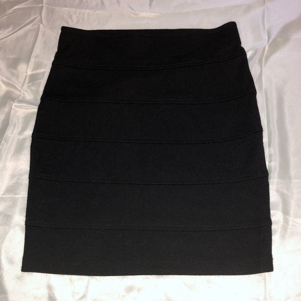 BLACK SWEATER BODYCON PENCIL SKIRT SIZE SMALL
